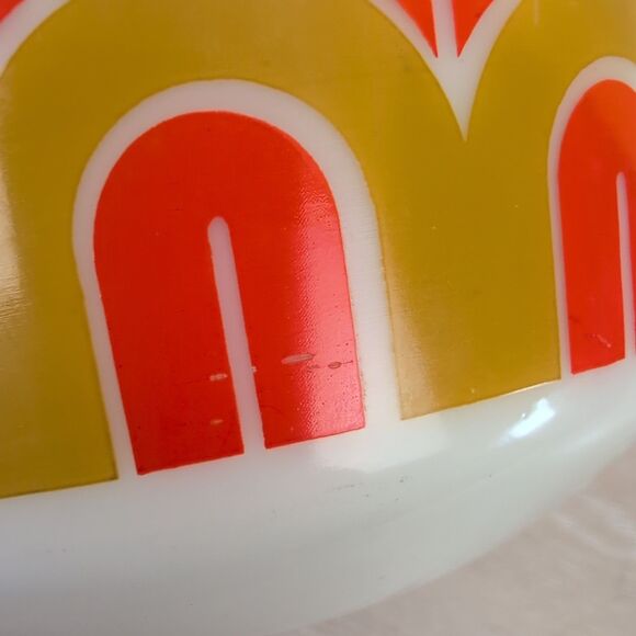 Vintage Pyrex #343 Fish Scale 1.5 Quart Mixing Bowl Dish MCM Arches White USA - Picture 4 of 10